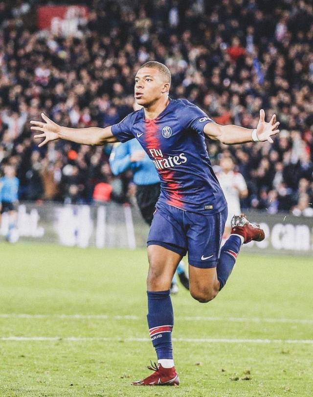 2025英雄联盟总决赛冠亚军决赛开赛在即 斗鱼将全程直播精彩赛况